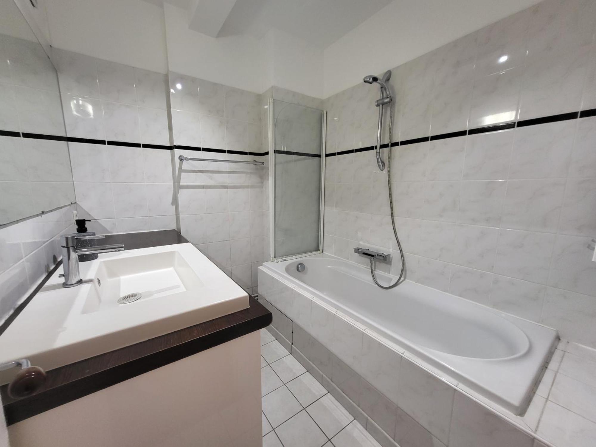 Spacious And Comfortable Apartment - Perfect For Families & Friends - Near Public Transportation Montrouge Bagian luar foto